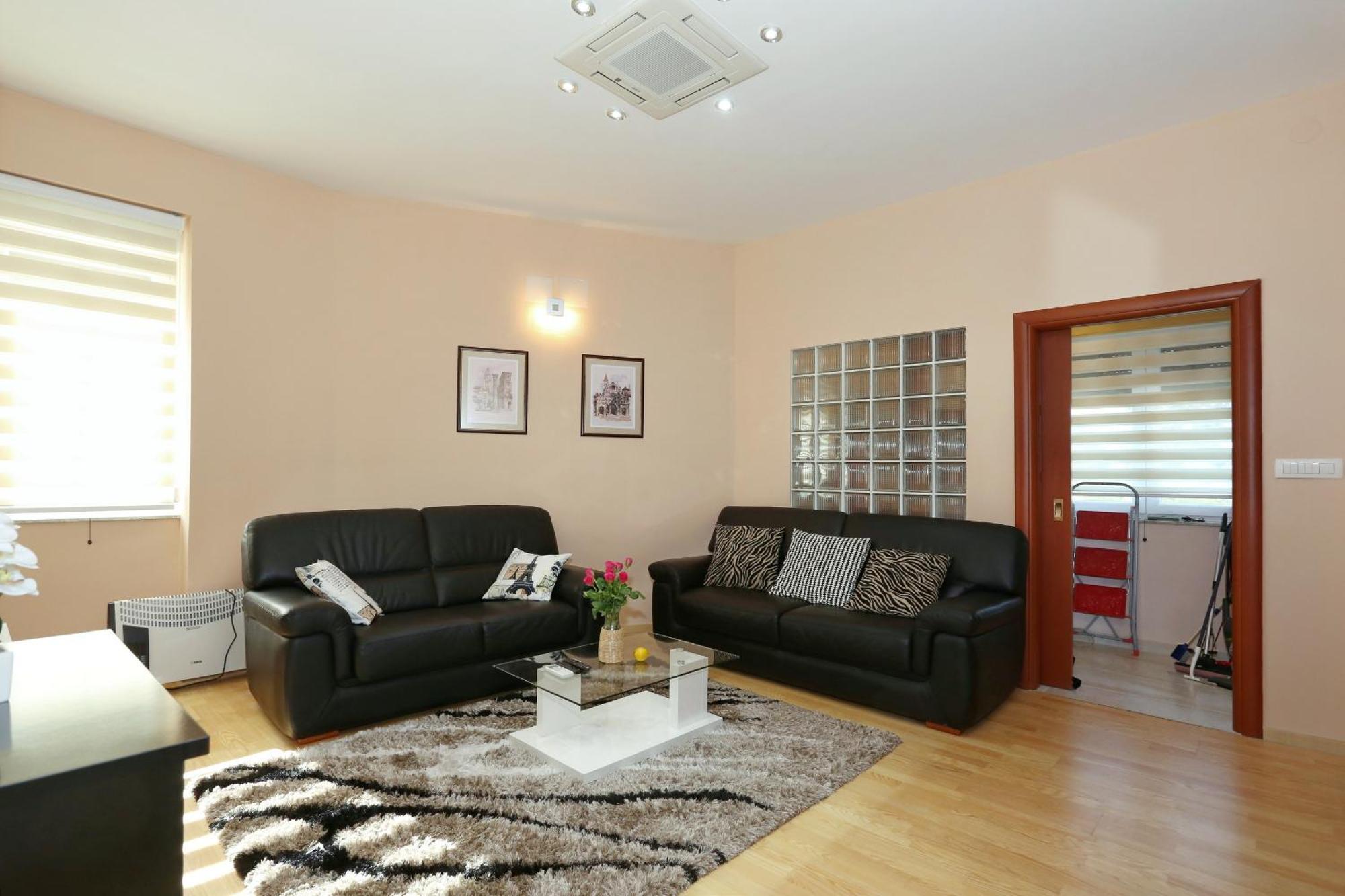 Apartment Ksenija Задар Екстер'єр фото